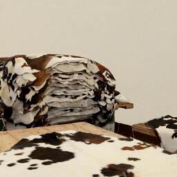 Dark Brindle White Belly Cowhide Rug - Size - 7'x6' Ft, 6'x5' Ft/ Premium Quality Cow Skin - thumbnail 4