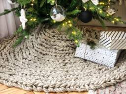 Chunky Knit Christmas Tree Skirt, Vintage Style, Handcrafted Wool Blend