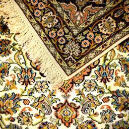 Traditional Luxury Handmade Silk On Cotton Rug, Handwoven Persian Design Home Decorative Rug, 4x2.5 Sq.ft Size - thumbnail 4