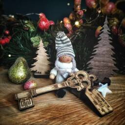 Christmas Personalised Santa's Magic Key - Eve Decoration Xmas Wood Children Festive Father Gift - thumbnail 2
