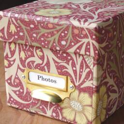 William Morris Photo Box Seaweed Russet Floral Design, Handmade in England - thumbnail 3