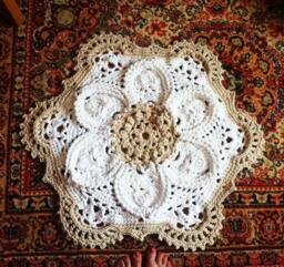 Crochet Flower Rug White & Beige Polyester Mat - 35.4 In
