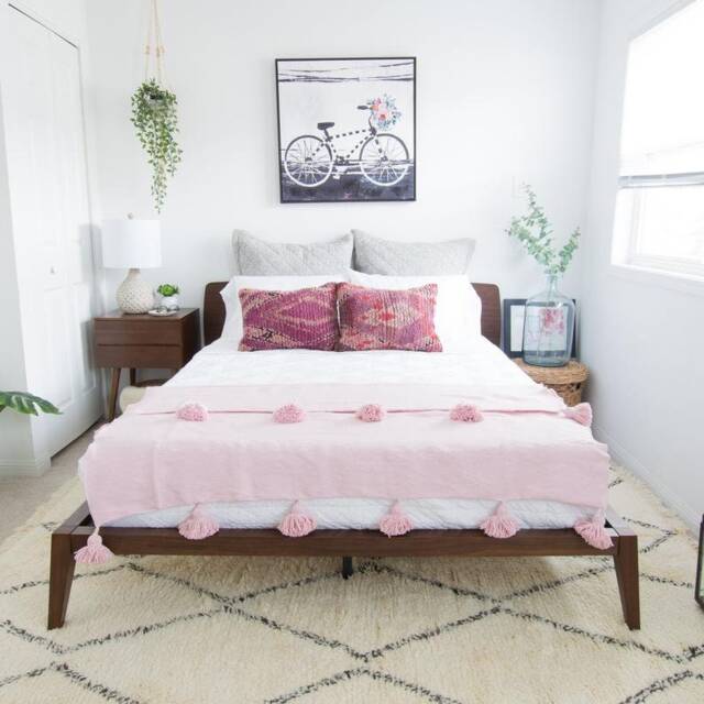 Pink Moroccan Pom Throw Blanket, Bohemian Decor Bedcover, Blanket Sofa, Blanket, Throw Blanket With Tassels - image 1
