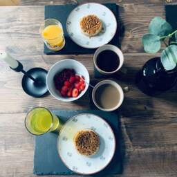 Dining Table With Hairpin Legs - thumbnail 3