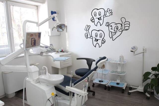 Dental Clinic Wall Decal Cartoon Tooth Decor 1279 - image 1