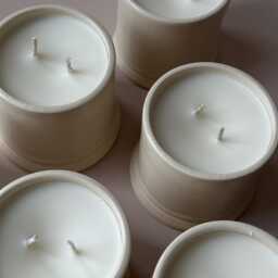 Ceramic Beeswax Candle With Notes Of Cardamom, Cedar & Vetiver - thumbnail 3