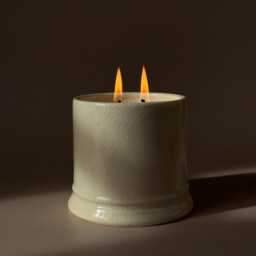 Ceramic Beeswax Candle With Notes Of Cardamom, Cedar & Vetiver - thumbnail 2