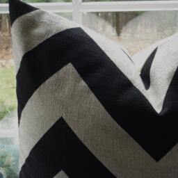 Chevron Pillow Cover 24x24 - Black Zig Zag Linen Throw - thumbnail 4