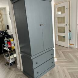 Handcrafted Pantry Larder Custom Farrow & Ball Finish - thumbnail 2