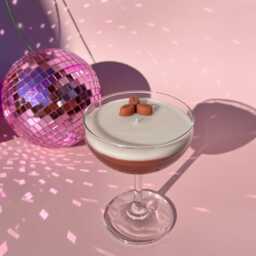 Espresso Martini Candle in Coupe Glass, Roasted Scent - thumbnail 4
