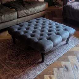Elegant Chesterfield Plush Velvet Footstool - Mahogany Legs, Ottoman Coffee Table - thumbnail 2
