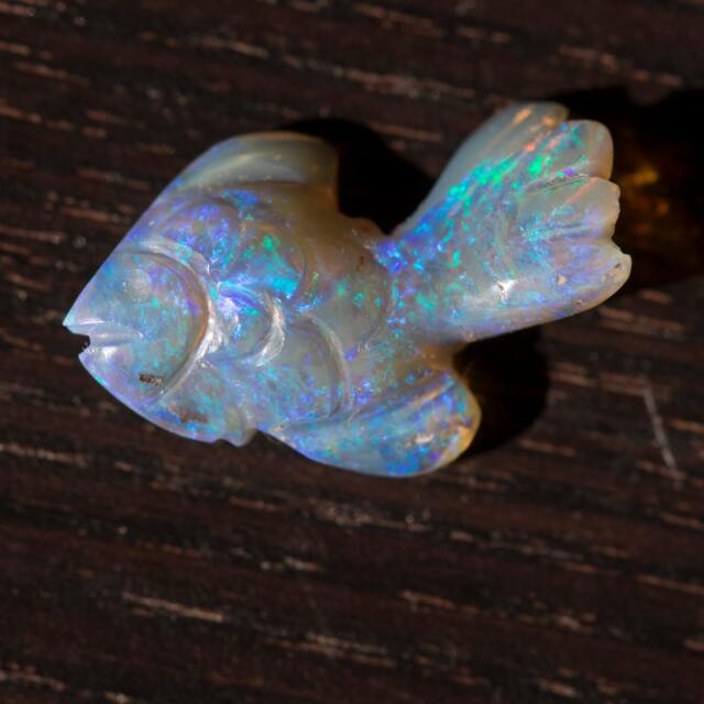 Opal Purple Flashing Fire Fish Carving - 5.16 Cts - image 1