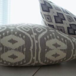 Ikat Pillow Cover - Grey & Ivory Decorative Design - thumbnail 2
