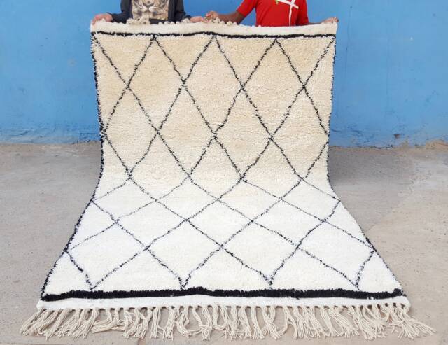 Moroccan Rug Beni Ourain Handmade 100% Wool , Area Rugs Azilal Carpet Floor 8/5, 5 Feet - image 1