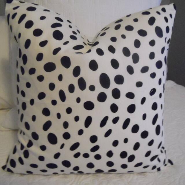 Togo Dots Pillow Cover Black/Off White Or Metallic Gold/White - image 1