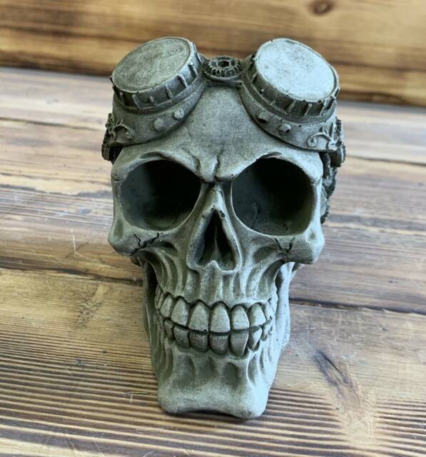 Stone Garden Steam Punk Skull Gothic Human Head Ornament Statue - image 1