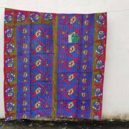 70S Style Kantha Throw Blanket Hand-Stitched Vintage Bedcover - thumbnail 2