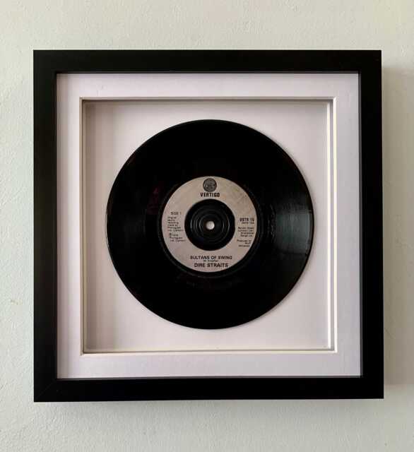 Dire Straits - Sultans Of Swing Framed 7 Inch Vinyl Record Music Wall Art Gift - image 1