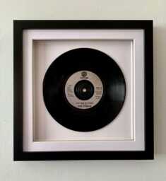 Dire Straits - Sultans Of Swing Framed 7 Inch Vinyl Record Music Wall Art Gift - thumbnail 1
