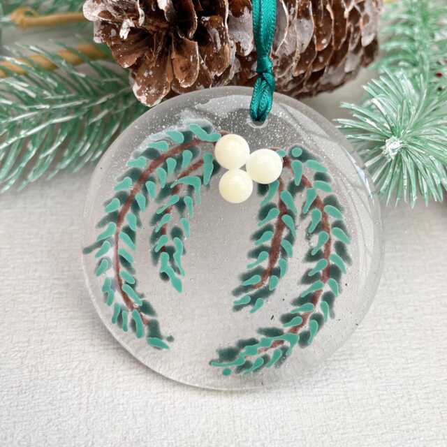 Yew Garland Bauble - Fused Glass Christmas Tree Decoration - image 1