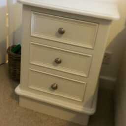 Bedside Cabinet 3 Drawers - Victorian With Plinth Style - thumbnail 2