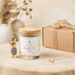Christmas Gift For Daughter in Law Vegan Soy Wax Candle With Bamboo Lid Free Package Mini Matches Jar - thumbnail 4