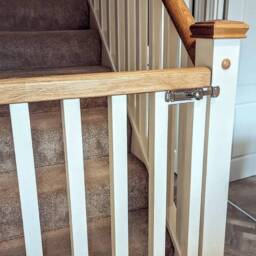 Oak Top Stair Gate - thumbnail 4
