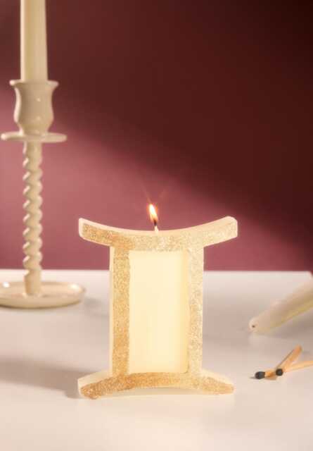 Gemini Zodiac Candle Astrology Gift - image 1