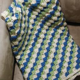 Crocheted Wave Shell Baby Afghan Blanket - thumbnail 3