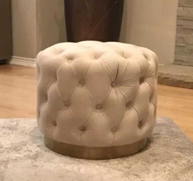 Round Chesterfield Plush Velvet Footstool - Ottoman Coffee Table - image 1