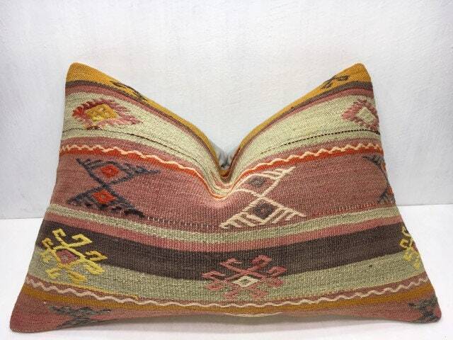 Vintage Turkish Kilim Pillow Cover, Handwoven Accent Cushion - 16x24 - image 1
