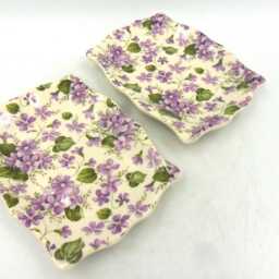 A Pair Of Soap Dishes in Ditsy Violet Design - thumbnail 2