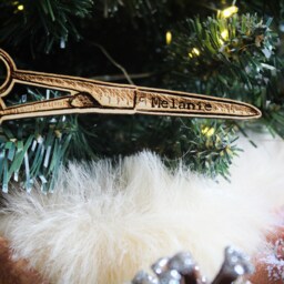 Personalised Scissors Christmas Ornament Wood Hairdresser Groomer Salon Custom Bauble Engraved Rustic Wooden Tree Decoration - thumbnail 3