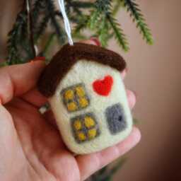 Needle Felted Christmas House Ornament Holiday Tree Decor - thumbnail 2