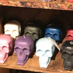 Large Skull Candle - thumbnail 4