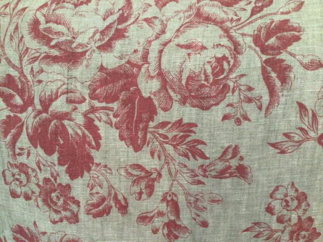 Table Runners in Choice Of Cabbages & Roses Linen - image 1