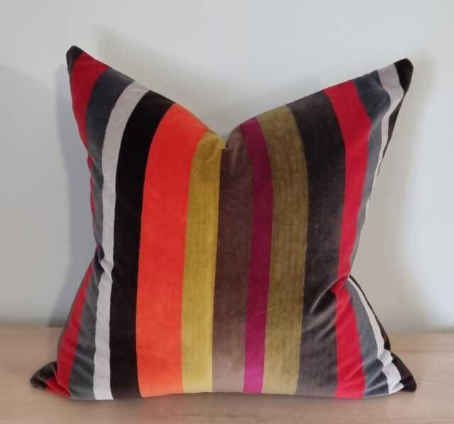 Designers Guild Varese Lambusa Pimento & Omega Velvet Cushion Cover 50x50 cm - image 1