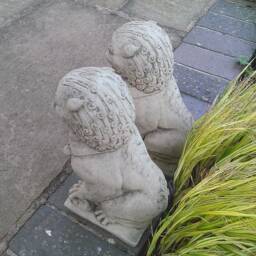 Reconstituted Stone Garden Pair Of Foo Dog Finial Ornaments - thumbnail 4