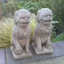 Reconstituted Stone Garden Pair Of Foo Dog Finial Ornaments - thumbnail 3