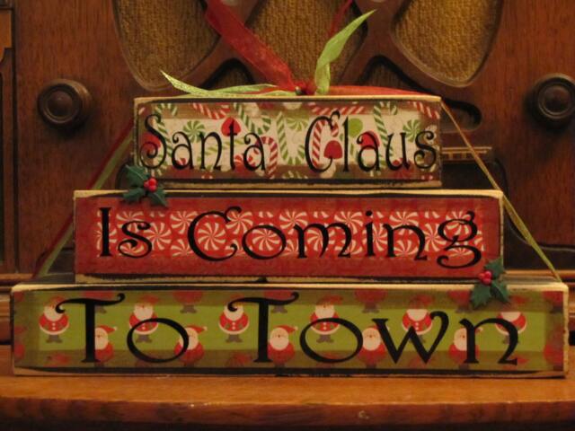 Christmas Decoration, Winter & Decor, Word Art - Santa Claus Is Coming To Town