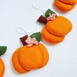 Pumpkin Halloween Felt Garland, Fall Autumn Thanksgiving Decor, Wall Decoration, Kids Room Decor - thumbnail 2