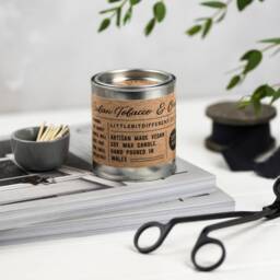 Oak & Tobacco Scented Candle Vegan Soy Wax, 40-45 Hour Burn - thumbnail 2