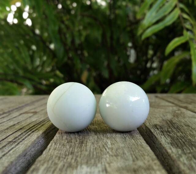 Opal White Lamp Finial, Shiny Or Frosted Glass Marble - image 1