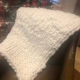 Chunky Knit Blanket, Arm Super Soft, Warm & Cozy Home Decor, Puffy, Fluffy - thumbnail 4