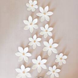 Wall Decor Of 12 White & Gold Ceramic Star Flowers For Home Decoration - thumbnail 2