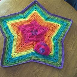 Awesome Crochet Rainbow Star Blanket in Lightweight Yarns & Matching Hat - Perfect Baby Shower Gift - thumbnail 2