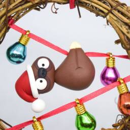 Handmade Sloth Christmas Ornament, Rattan Wreath Tree Decoration - thumbnail 3