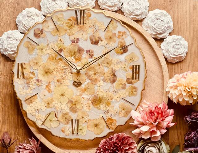 Clock, Wall Clock, Resin Art Grandfather Decoration, Art, Object, Gift, Flowers, Hydrangeas, Eucalyptus - image 1