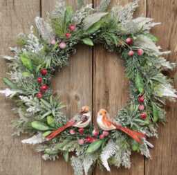 Snowy Red Berry & Robin Christmas Wreath, Wall, Door - thumbnail 1