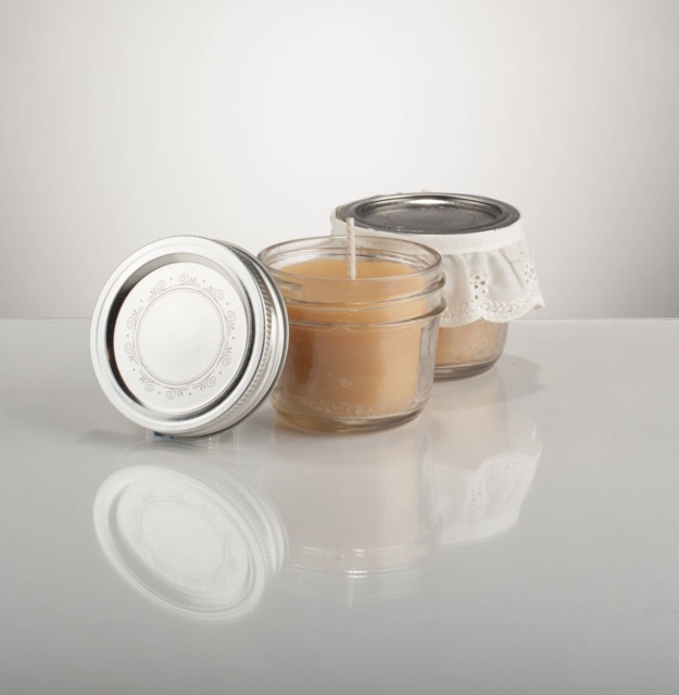 Mason Jar Beeswax Candle - Natural & Eco-Friendly Illumination